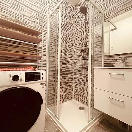 Tropicana - 297 Apartment